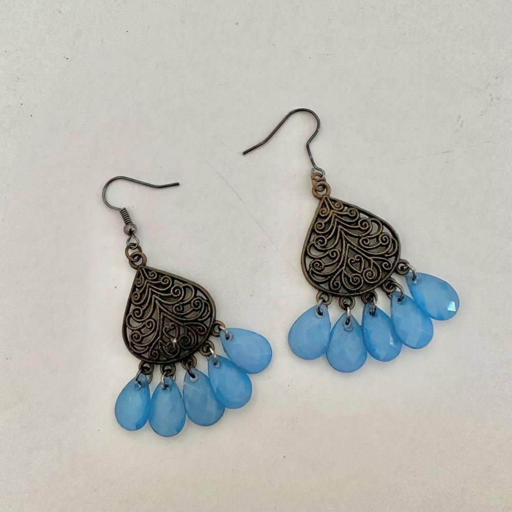 Blue beaded copper tone drop earrings